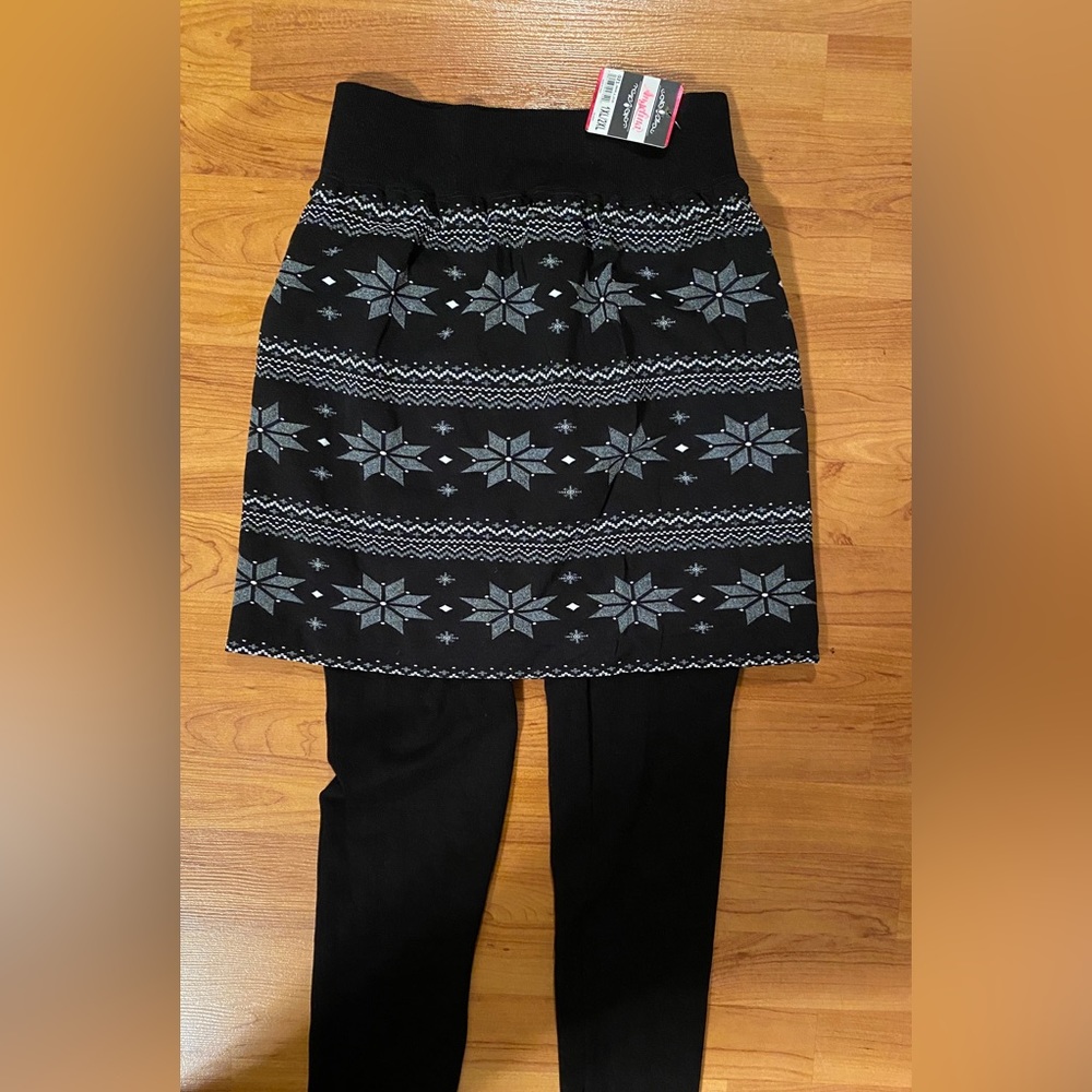 Skirt with attached leggings